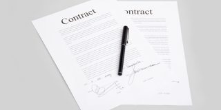 Pair,Of,Contracts,Containing,Generic,Text,And,Fictitious,Signatures,With